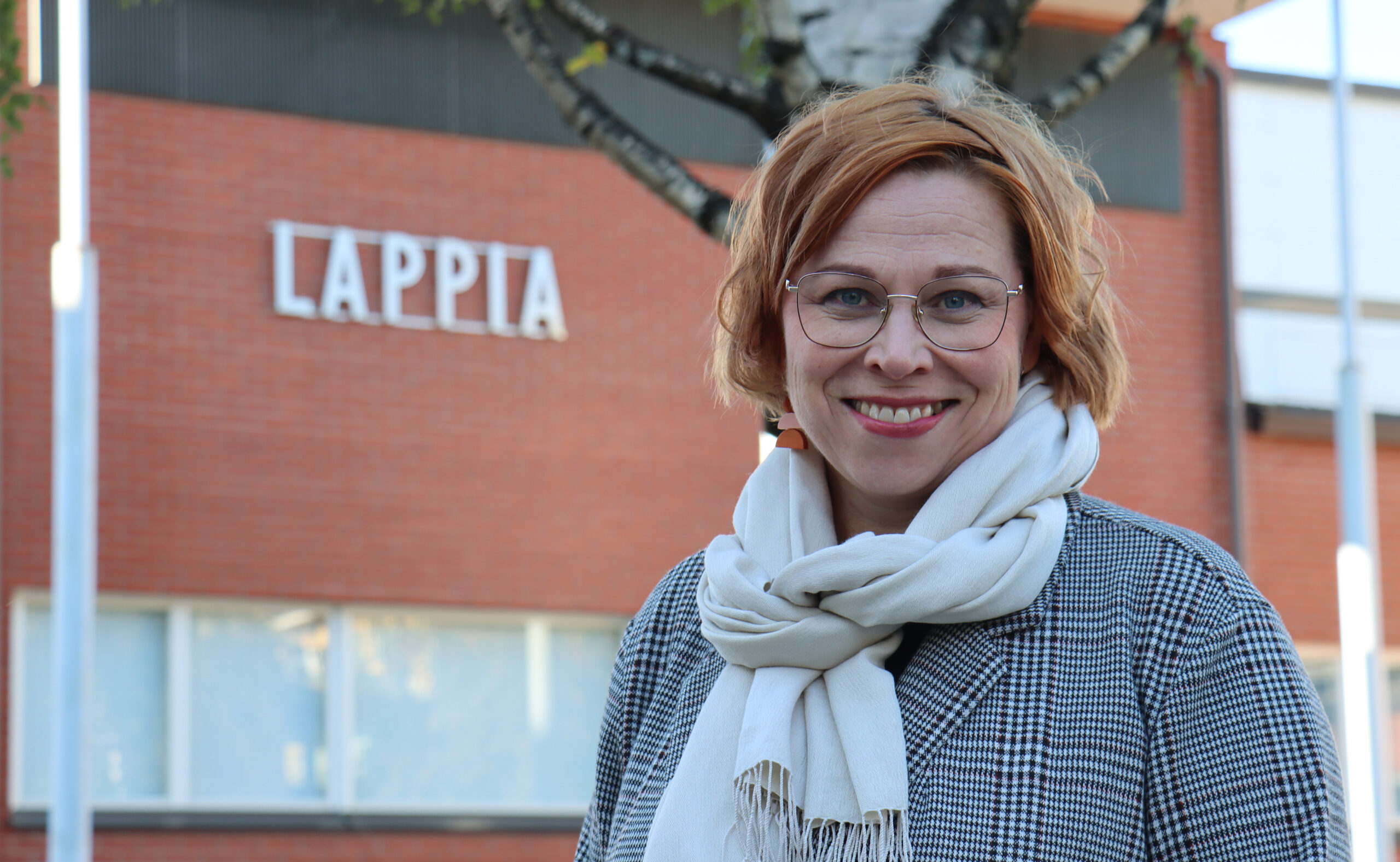 Kuvassa on Katja Siurumaa